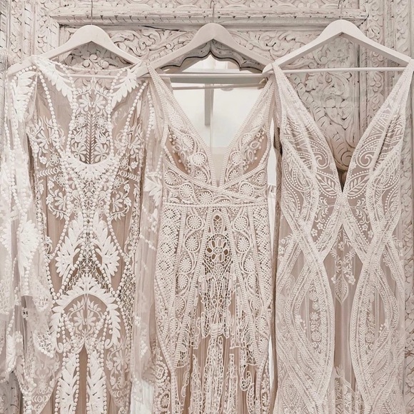 Rue de seine wedding gown. Never worn. Tags and in original box. Size 12 - Picture 8 of 10